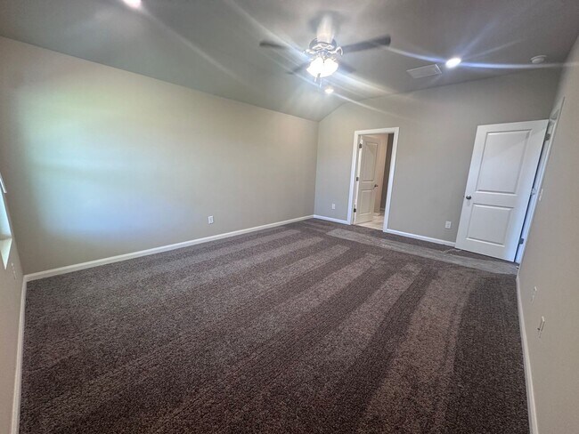 Building Photo - First Month Free!