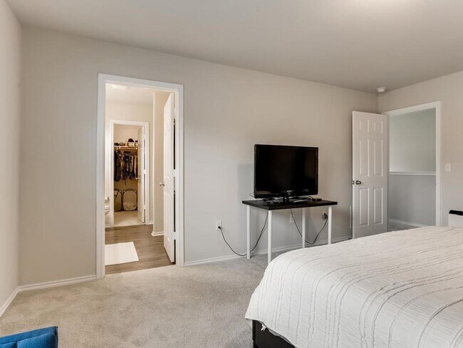 Building Photo - 10400 Abana Way