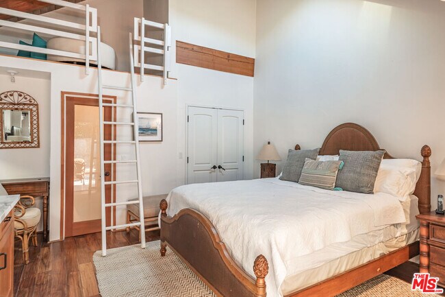 Building Photo - 24408 Malibu Rd