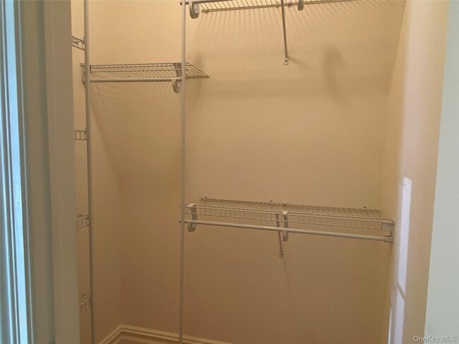 Building Photo - 16 Nicole Ct