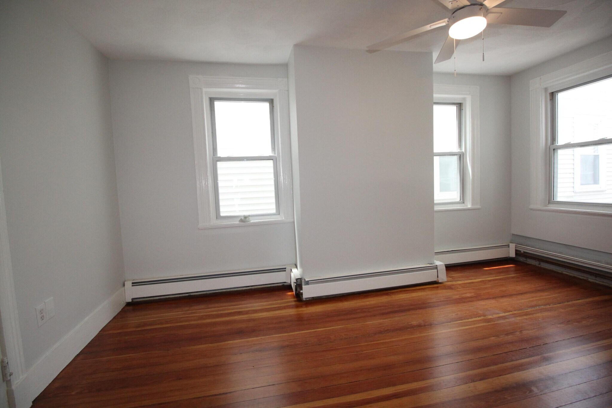 Building Photo - 12 Albion Pl