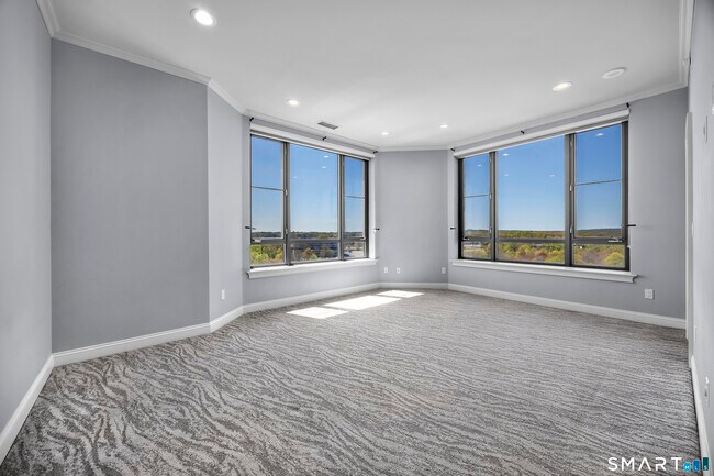 Building Photo - 100 Parrott Drive