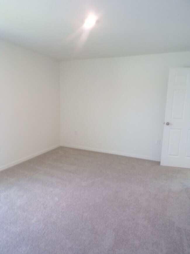 Building Photo - BRAND NEW HOME READY TO RENT ANNUALLY
