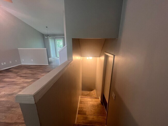 Building Photo - Spacious 3 Bedroom, 2.5 Bath Home with finished basement – Derby, KS. – Available Now!