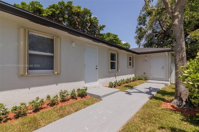 Building Photo - 2185 NW 41st St