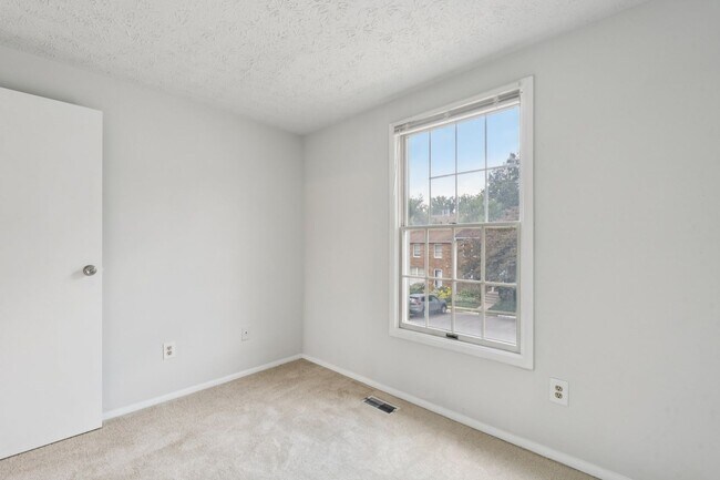 Building Photo - 7994 Tyson Oaks Cir