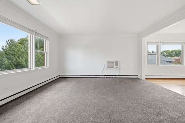 Building Photo - 2726 N Nordica Ave