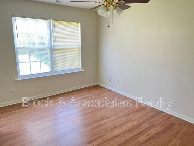 Building Photo - 5508 Stewartby Dr