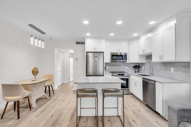 Building Photo - 9755 Harrell Ave