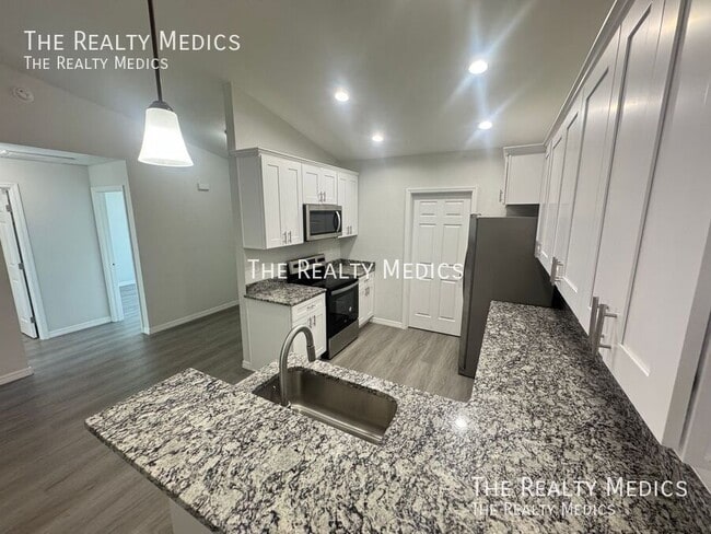 Building Photo - 8145 Cozumel Ln