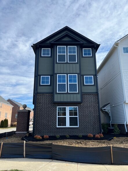 Building Photo - 15296 Mystic Rock Dr