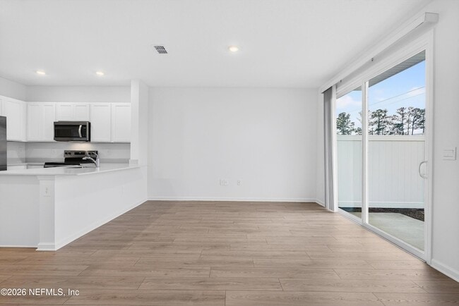 Building Photo - 1460 Jeremiah St