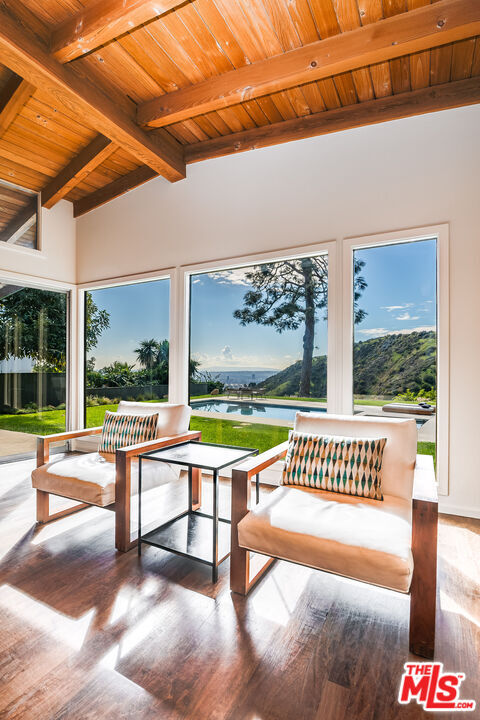 Building Photo - 2431 Carman Crest Dr