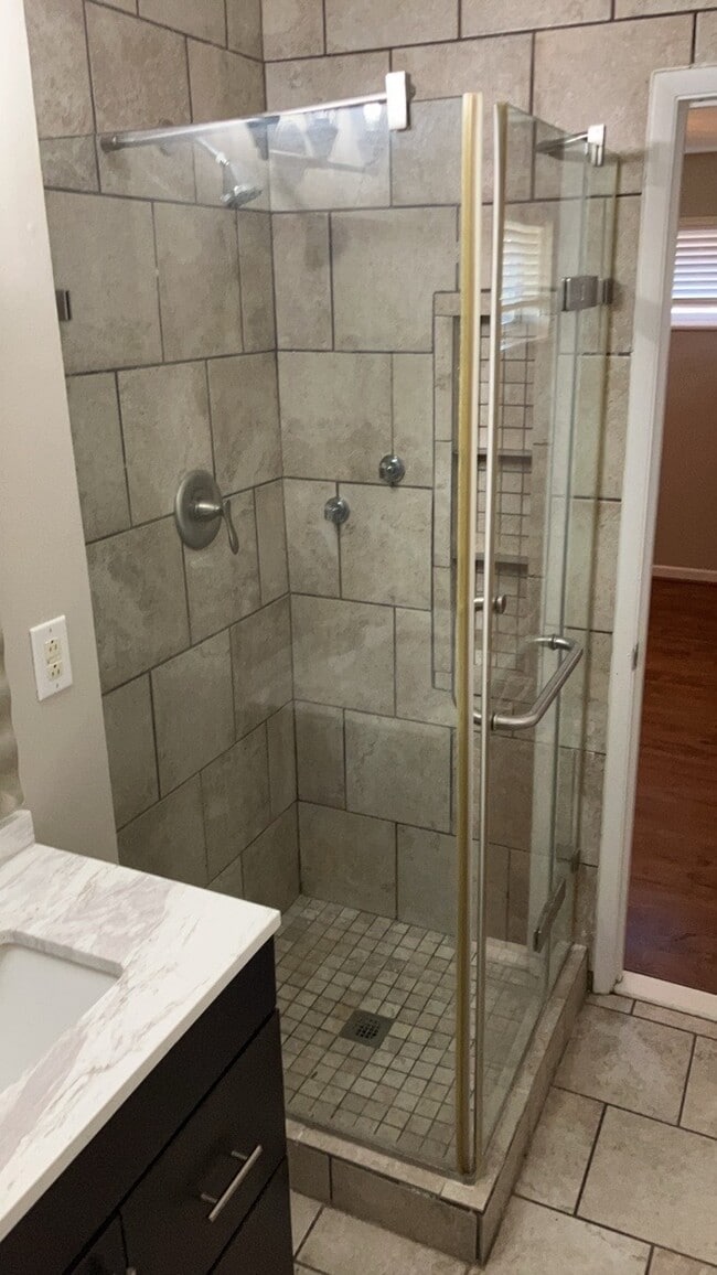 Building Photo - 6045 Ansbury Dr