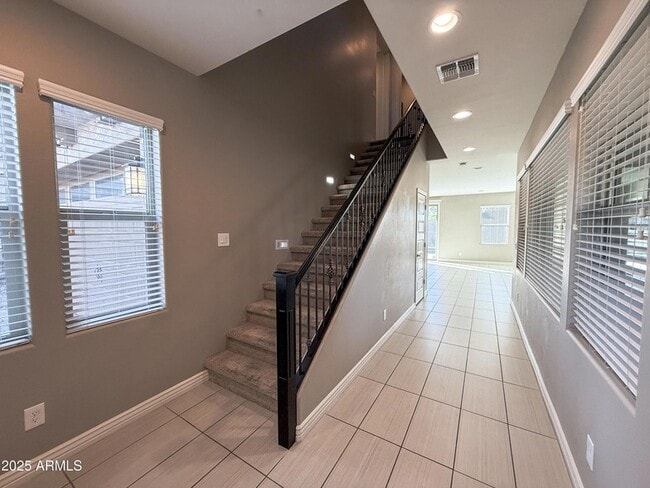 Building Photo - 4711 E Daley Ln