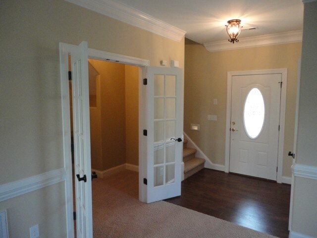 Building Photo - 2211 Matthew Oaks Ct