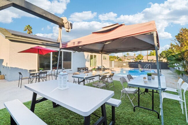 Building Photo - 1319 Lexington Ave