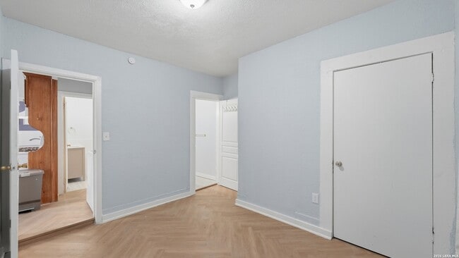 Building Photo - 234 Princeton Ave