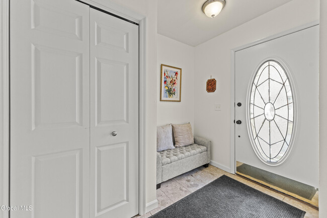 Building Photo - 19 Sarazen St