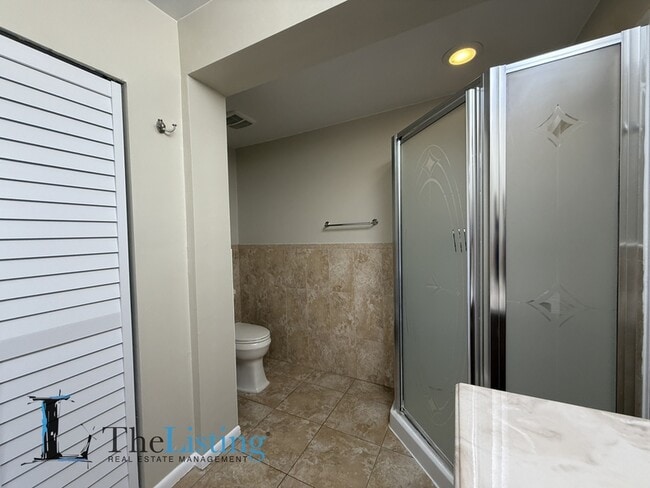 Building Photo - 4619 W Bay Villa Ave