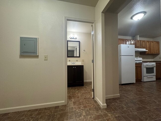 Building Photo - 4753 Herron Rd