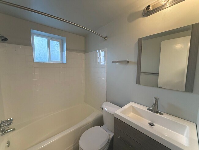 Building Photo - 1-Bedroom Condo in Salt Lake City – Available May 1st!