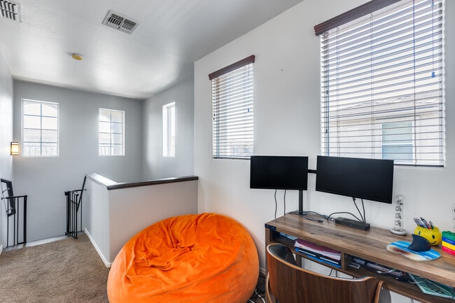 Building Photo - 11956 W Fillmore St