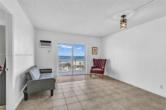 Building Photo - 200 S Birch Rd