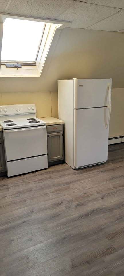 Building Photo - 47 Clinton Ave