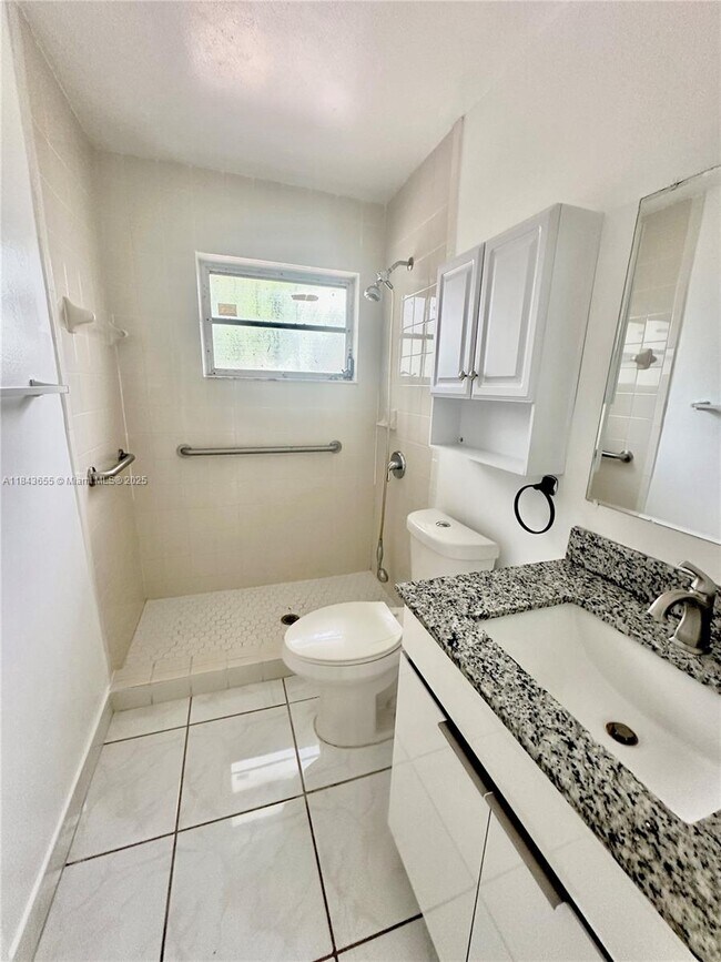 Building Photo - 1240 NW 31st Ave
