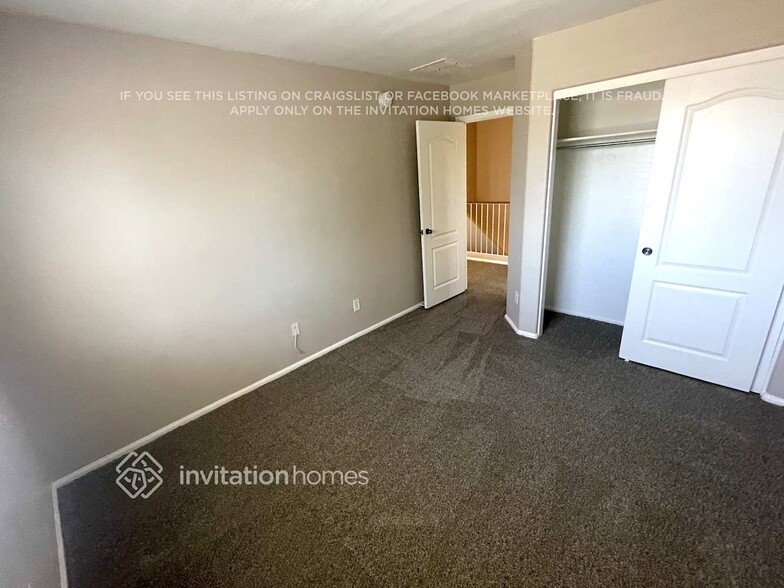 Building Photo - 4107 S 55th Dr