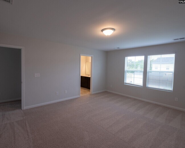 Building Photo - 1042 Begonia Dr