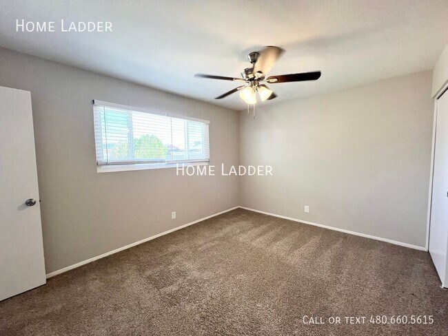 Building Photo - 3118 W Aster Dr