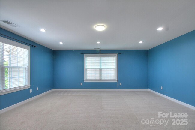 Building Photo - 3013 Hamilton Mill Dr