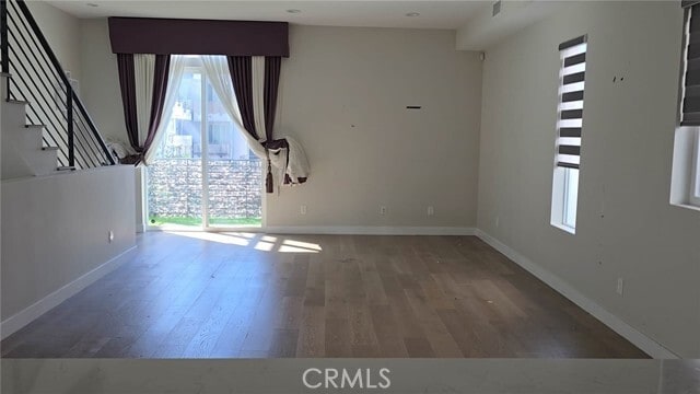 Building Photo - 319 S Serrano Ave