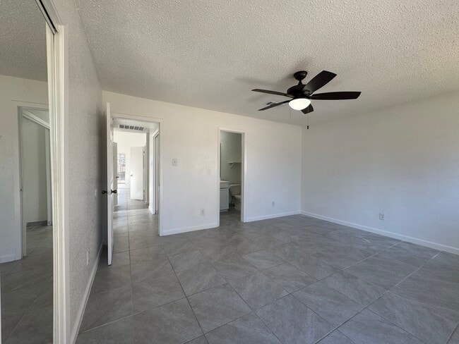 Building Photo - 7409 Tierra Verde Dr