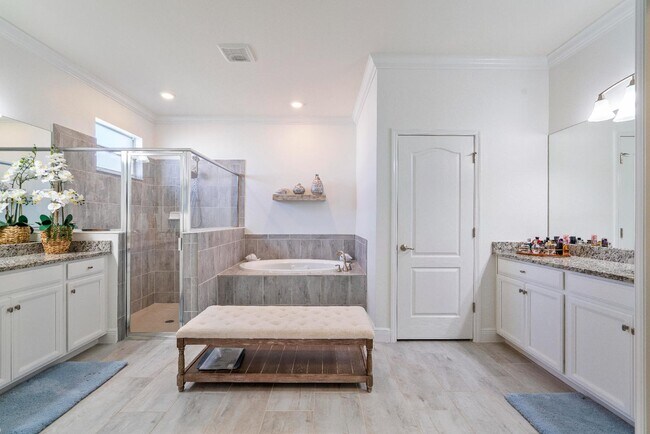 Building Photo - 17548 Canopy Ct