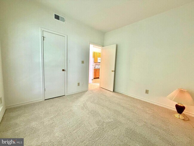 Building Photo - 12155 Penderview Terrace