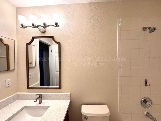 Building Photo - 10036 Moorshire Cir