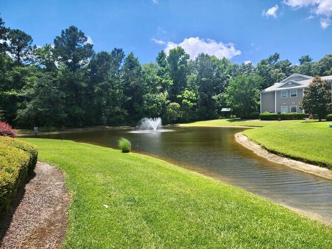 Building Photo - Charming 2 bedroom plus flex room in Dunes...