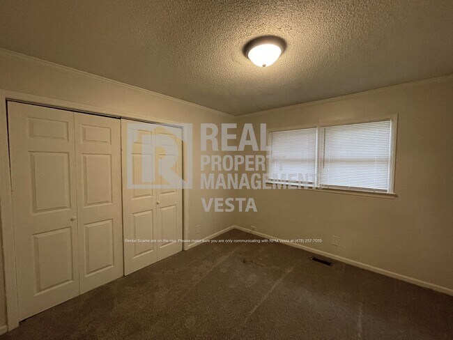 Building Photo - 443 Lacebark Dr
