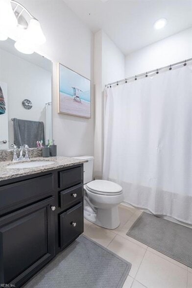 Building Photo - 605 Brickell Chase