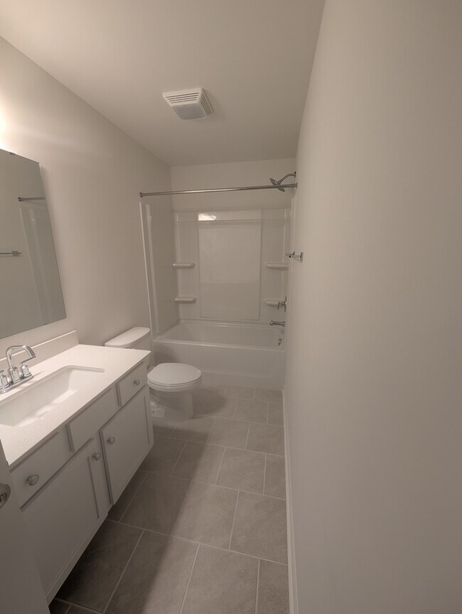 Building Photo - BRAND NEW 4BD/2.5 Home in the Stonebridge ...