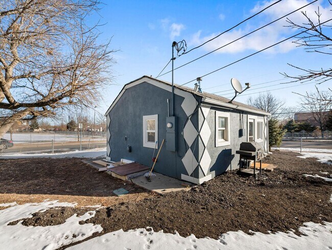 Building Photo - Charming 1BD/1BA ADU in Denver’s Westwood ...