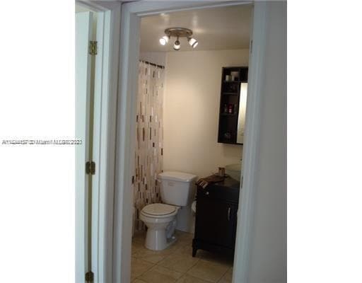 Building Photo - 17021 N Bay Rd