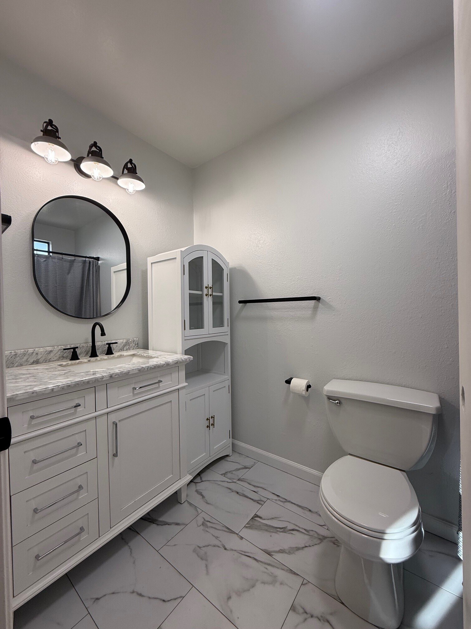 Building Photo - 19297 Mountain Meadow N