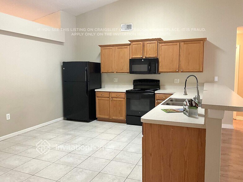 Building Photo - 6464 Betty Ave