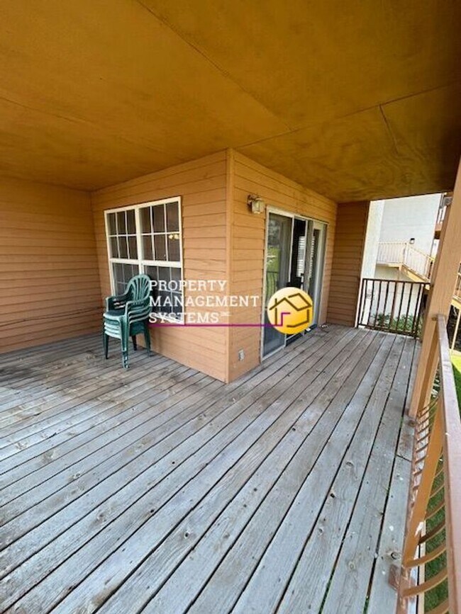 Building Photo - 3 Bedroom Condo Near Park City