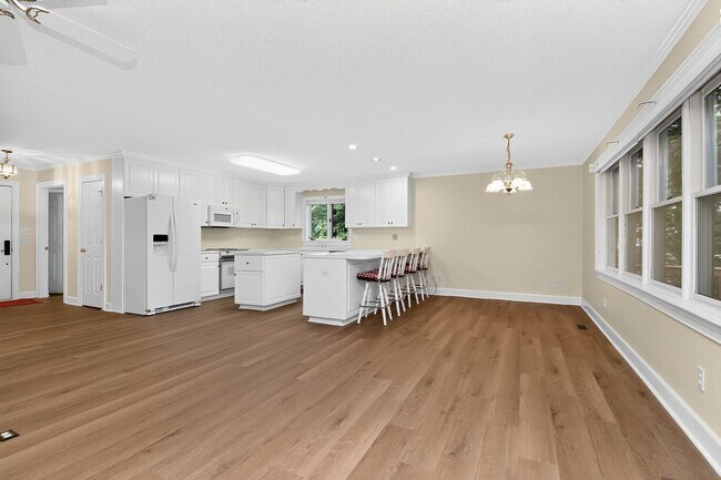 Building Photo - 151 Seagrove Ln