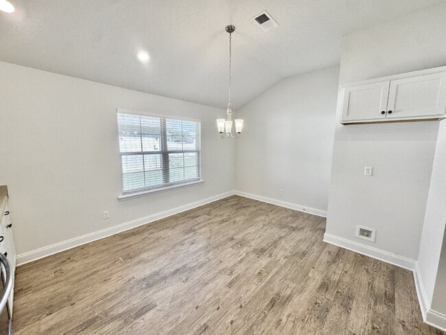 Building Photo - 8437 Grayce Dr